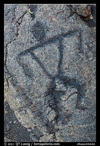 Close-up of anthropomorph petroglyph. Hawaii Volcanoes National Park (color)