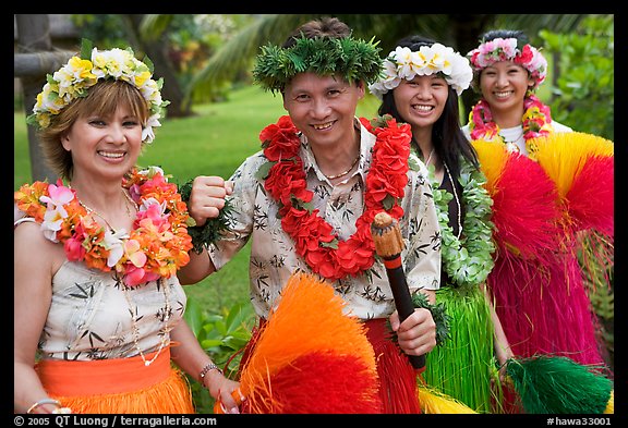 People in Tahitian dress. Polynesian Cultural Center, Oahu island, Hawaii, USA