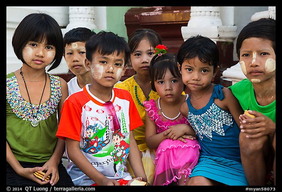 Children, Shwedagon Pagoda. Yangon, Myanmar (color)
