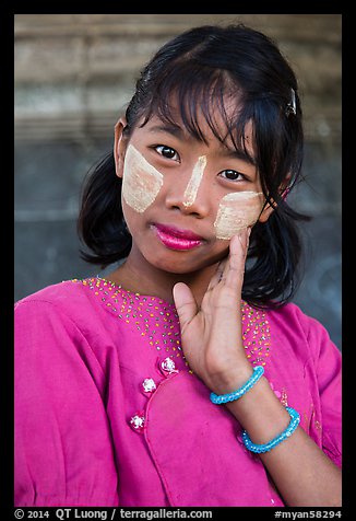 Girl in front of Mingun bell, Mingun. Myanmar (color)