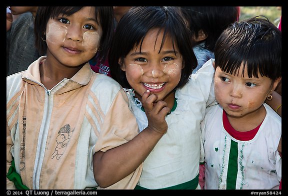 Schoolgirls, Nyaung Shwe. Inle Lake, Myanmar (color)