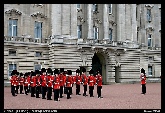 Household division guards during the changing of the Guard ceremonial. London, England, United Kingdom