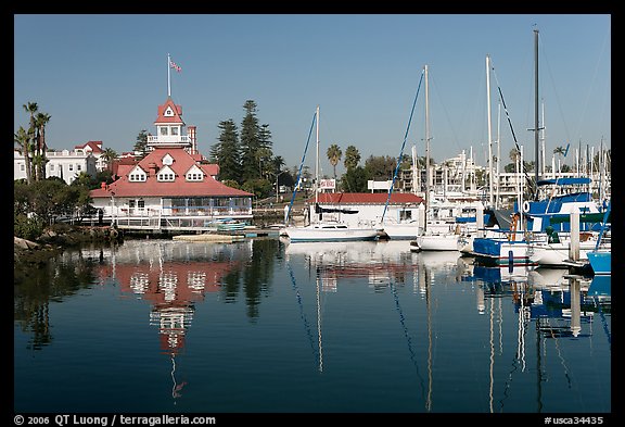 Harbor and boathouse restaurant, Coronado. San Diego, California, USA