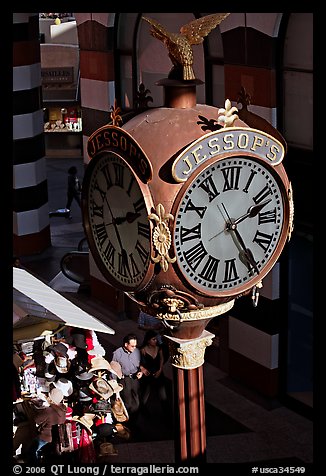 Jessops clock, called the finest street clock in the US. San Diego, California, USA