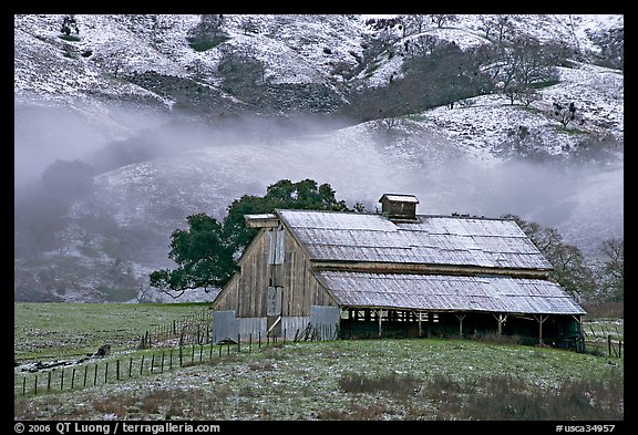 Barn with fresh dusting of snow. San Jose, California, USA (color)