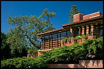 Living room side, Hanna House, a Frank Lloyd Wright masterpiece. Stanford University, California, USA