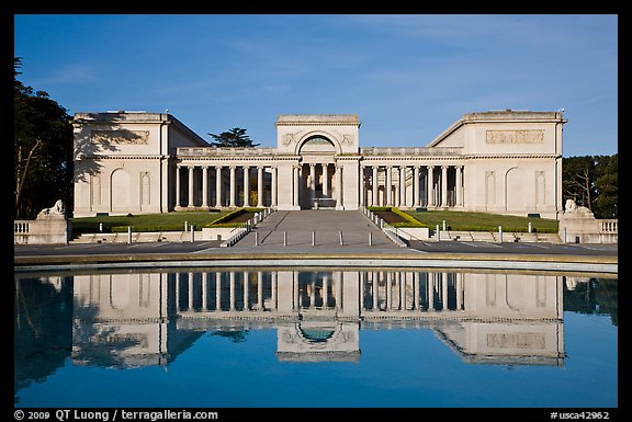 California Palace of the Legion of Honor with reflections, early morning. San Francisco, California, USA (color)
