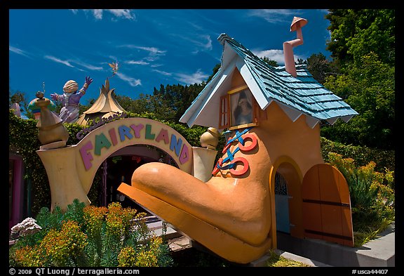 Entrance of Fairyland. Oakland, California, USA (color)