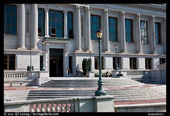 Library, University of California at Berkeley. Berkeley, California, USA (color)