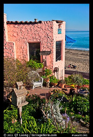 Garden, cottage, and beach. Capitola, California, USA (color)