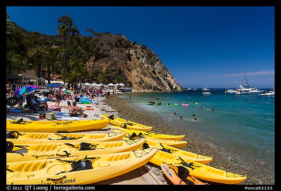 Descanson beach and sea kayaks, Avalon, Santa Catalina Island. California, USA