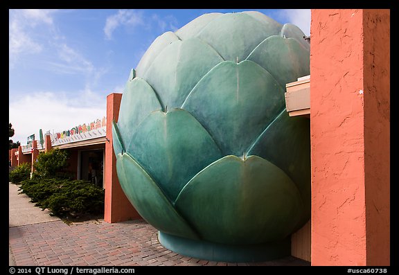 Giant Artichoke and restaurant, Castroville. California, USA (color)