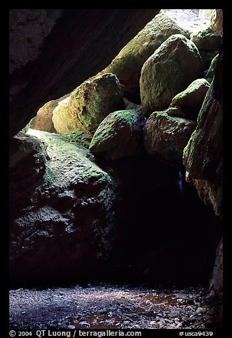 Boulders in Bear Gulch Caves. Pinnacles National Park (color)