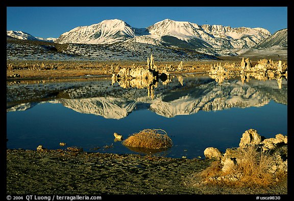 Tufas and Sierra, winter sunrise. Mono Lake, California, USA (color)