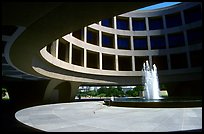 Hirshhorn Museum. Washington DC, USA ( color)