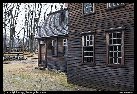 Hartwell Tavern in winter, Minute Man National Historical Park. Massachussets, USA (color)