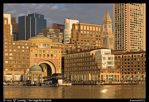 Rowes Wharf. Boston, Massachussets, USA (color)