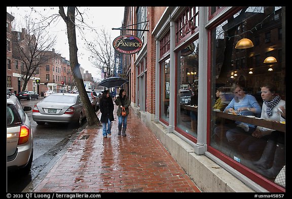 Charles Street on rainy day, Beacon Hill. Boston, Massachussets, USA (color)