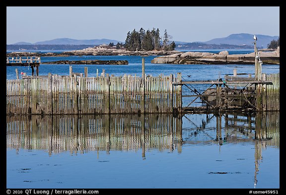 Water fence and islets. Stonington, Maine, USA (color)