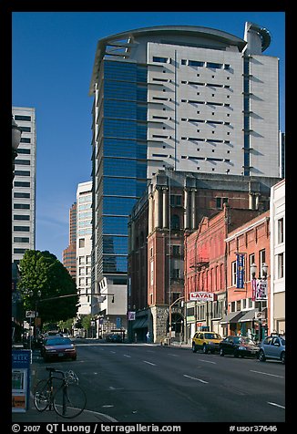 Historic and contemporary buildings, downtown. Portland, Oregon, USA
