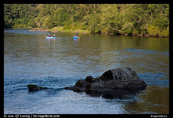 McKenzie river and rafters, Ben and Kay Doris Park. Oregon, USA (color)