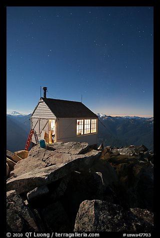 Hidden Lake Lookout by night, Mount Baker Glacier Snoqualmie National Forest. Washington