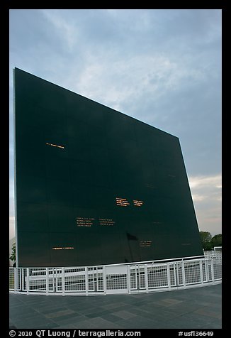 Space Mirror (Astraunot) Memorial, John Kennedy Space Center. Cape Canaveral, Florida, USA