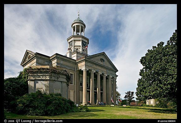 Historic courthouse. Vicksburg, Mississippi, USA (color)
