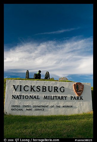 Entrance sign, Vicksburg National Military Park. Vicksburg, Mississippi, USA