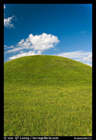Emerald Mound, one of the largest Indian temple mounds. Natchez Trace Parkway, Mississippi, USA (color)