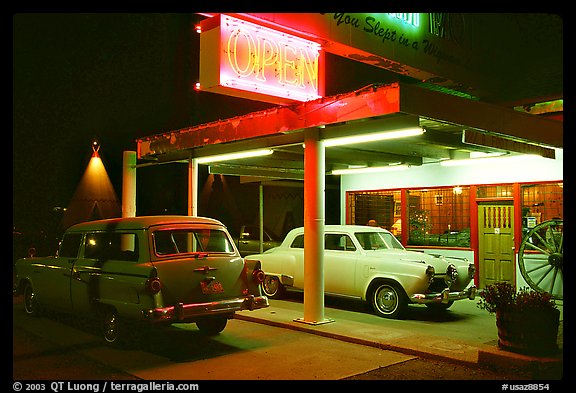 Old American cars in front of motel, Holbrook. Arizona, USA (color)