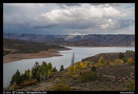 Autumn at Sapinero Basin, Blue Mesa Reservoir, Curecanti National Recreation Area. Colorado, USA