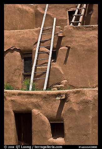 Communal houses of adobe. Taos, New Mexico, USA (color)