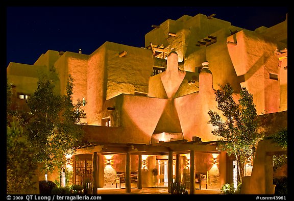 Loreto Inn by night. Santa Fe, New Mexico, USA (color)