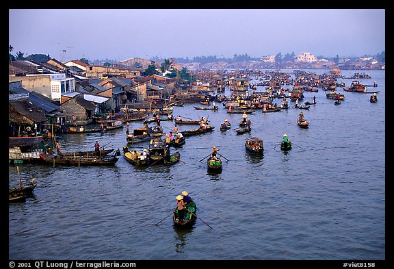 Cai Rang Floating market, early morning. Can Tho, Vietnam