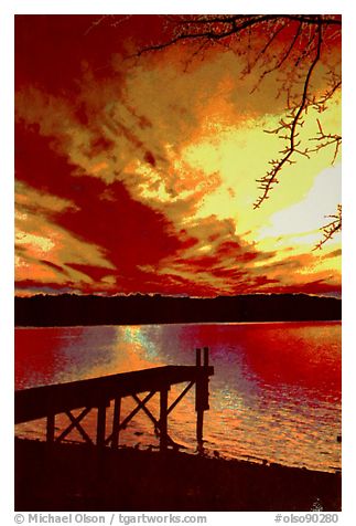 Pier Over Changing Water, 2007.  ()