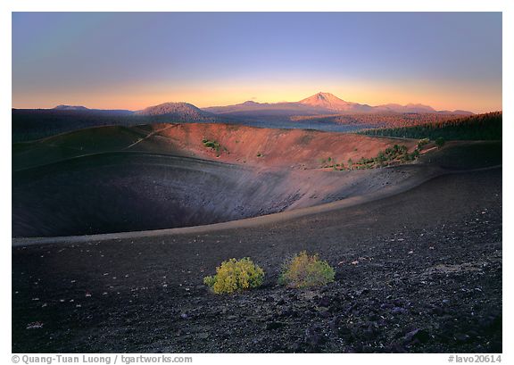 Cinder cone, Lassen Volcanic National Park, California.  ()