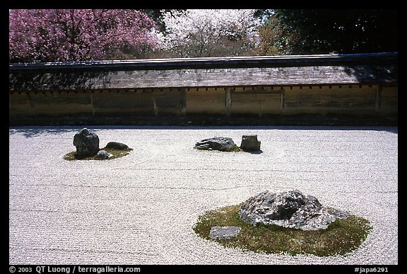 Classic stone and raked sand Zen garden, Ryoan-ji Temple. Kyoto, Japan