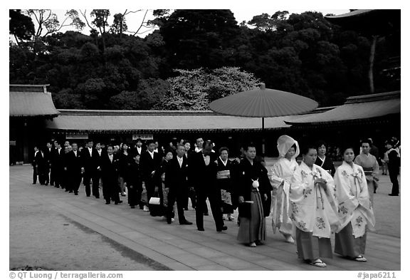 Traditional Shinto wedding procession at the Meiji-jingu Shrine. Tokyo, Japan (black and white)