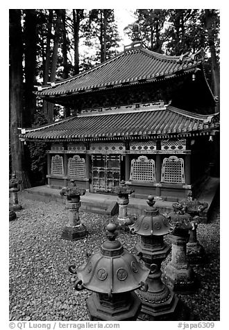 Urns and pavilion. Nikko, Japan (black and white)