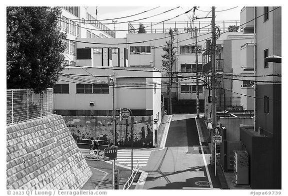 Streets, Toshima. Tokyo, Japan (black and white)