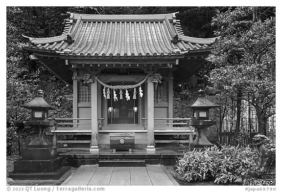 Yasaka Shrine. Enoshima Island, Japan