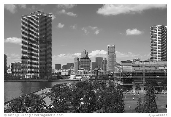 Park and river, Toyosu. Tokyo, Japan (black and white)