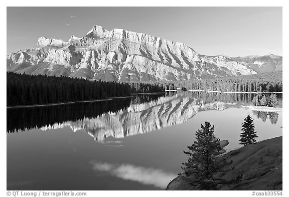 Mt Rundle and Two Jack Lake, early morning. Banff National Park, Canadian Rockies, Alberta, Canada (black and white)