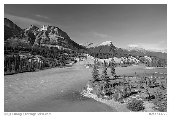 Saskatchevan River. Banff National Park, Canadian Rockies, Alberta, Canada