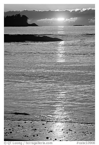 Sunset, Half-moon bay. Pacific Rim National Park, Vancouver Island, British Columbia, Canada