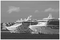 Cruise ships. Victoria, British Columbia, Canada (black and white)