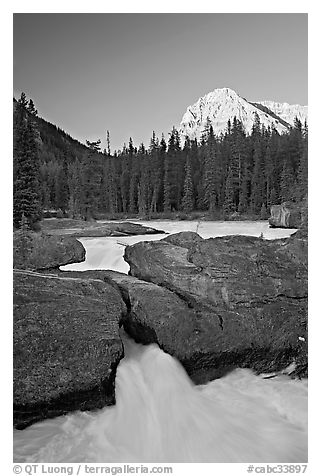 Natural Bridge and Mount Stephens, sunset. Yoho National Park, Canadian Rockies, British Columbia, Canada