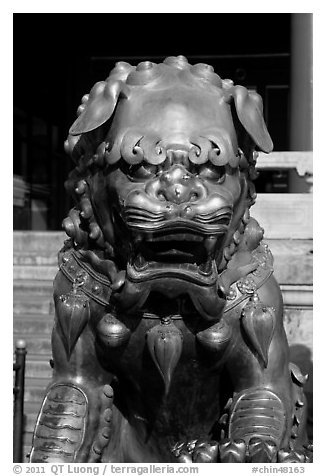 Gilded lion, Forbidden City. Beijing, China (black and white)