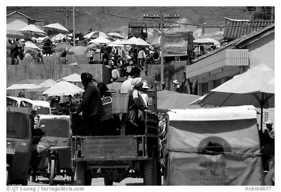 Truck carries villagers to the Monday market. Shaping, Yunnan, China (black and white)